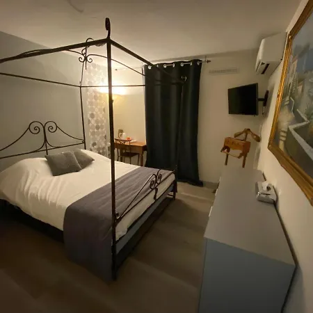 La Roseliere Hotel