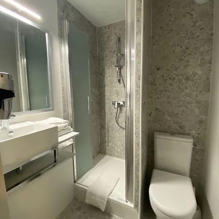 Hotel La Roseliere Saint-Quentin-Fallavier